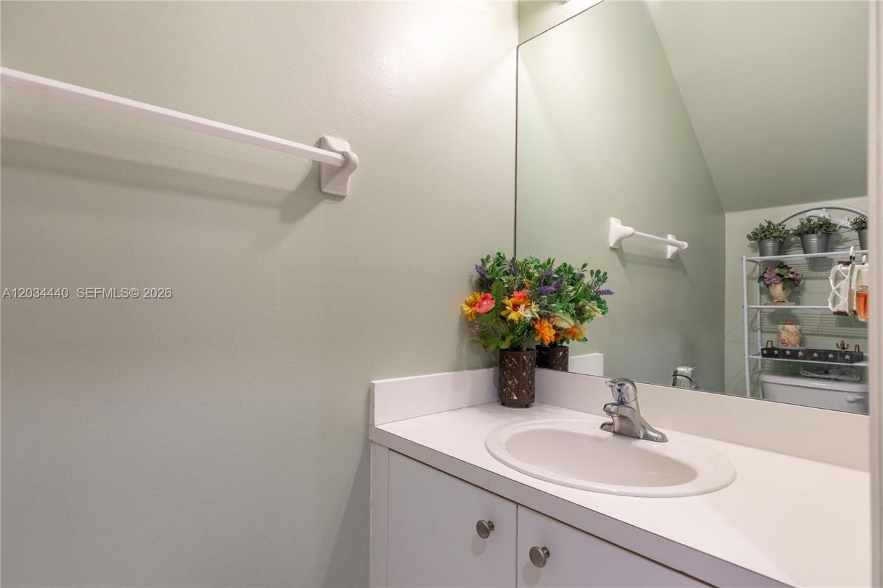 1490 NE 33rd Rd , Unit 104-18, Homestead, FL 33033 Photo