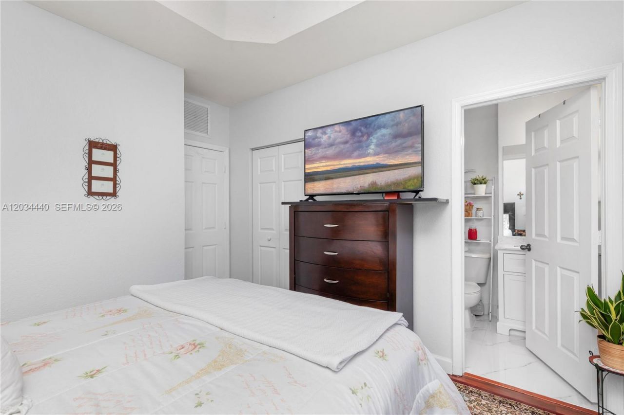 1490 NE 33rd Rd , Unit 104-18, Homestead, FL 33033 Photo