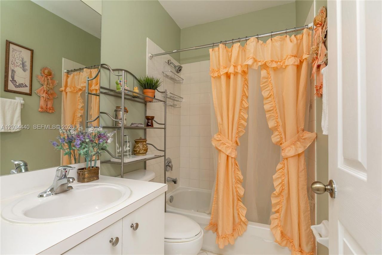 1490 NE 33rd Rd , Unit 104-18, Homestead, FL 33033 Photo