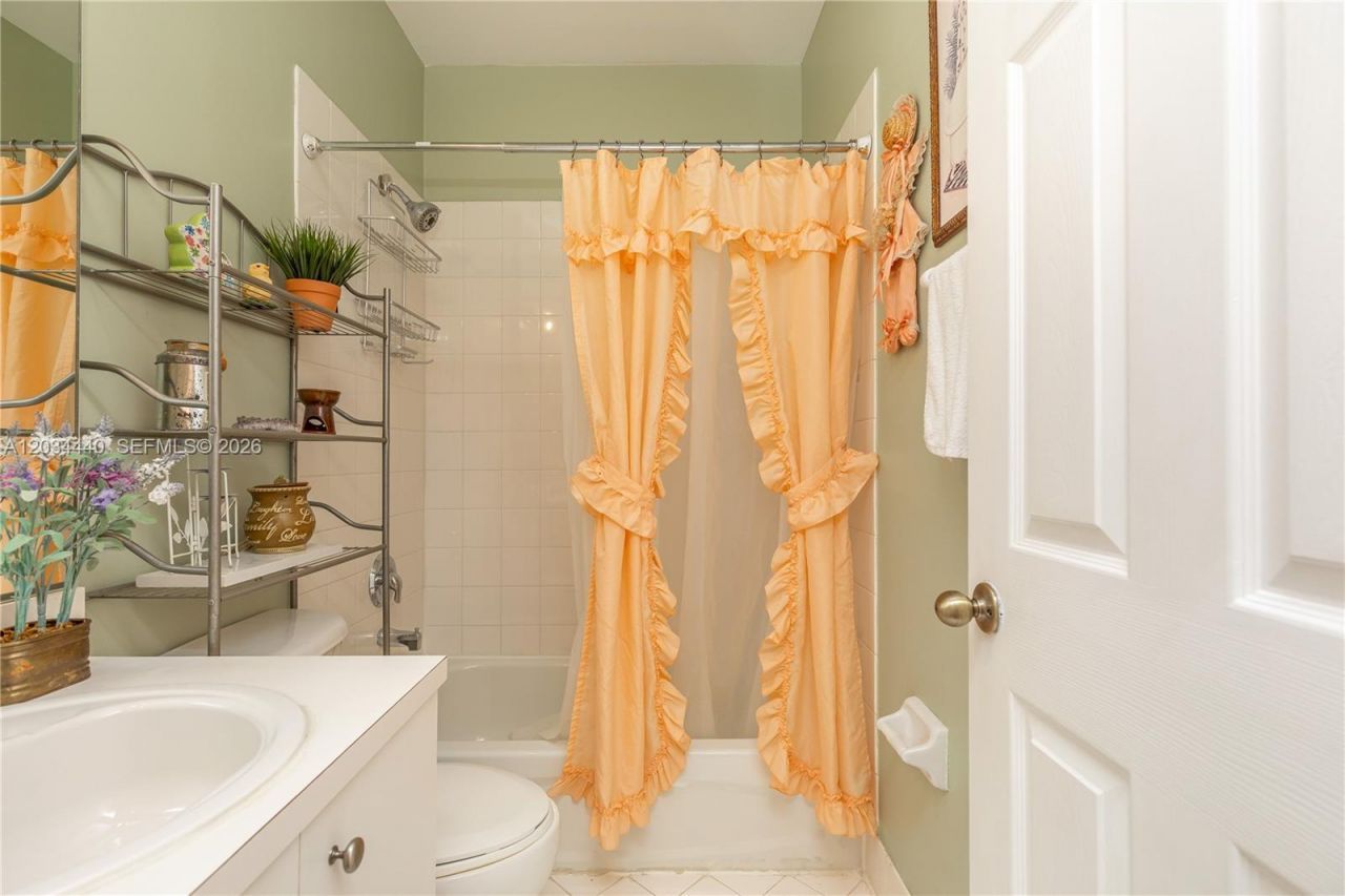 1490 NE 33rd Rd , Unit 104-18, Homestead, FL 33033 Photo