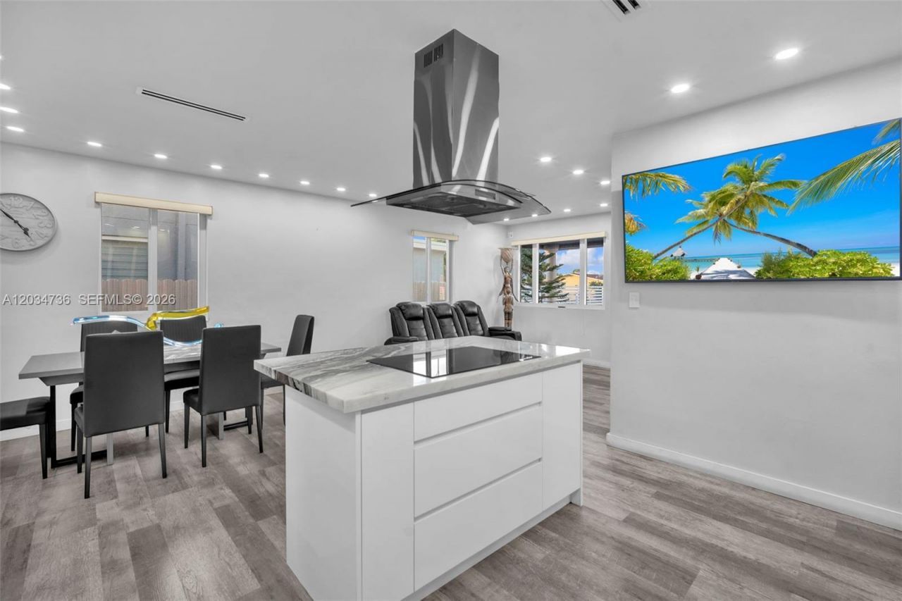 380 W 30th St, Hialeah, FL 33012 Photo