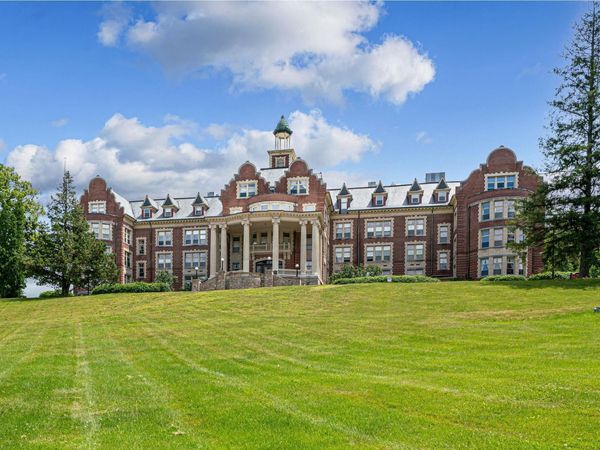 15 Mount St. Mary's Way, Unit 311 & S02, Hooksett, NH 03106