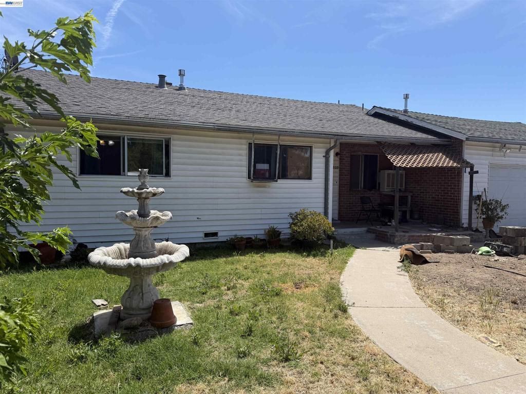 700 Spencer Ave, Modesto, CA 95351 Main Photo