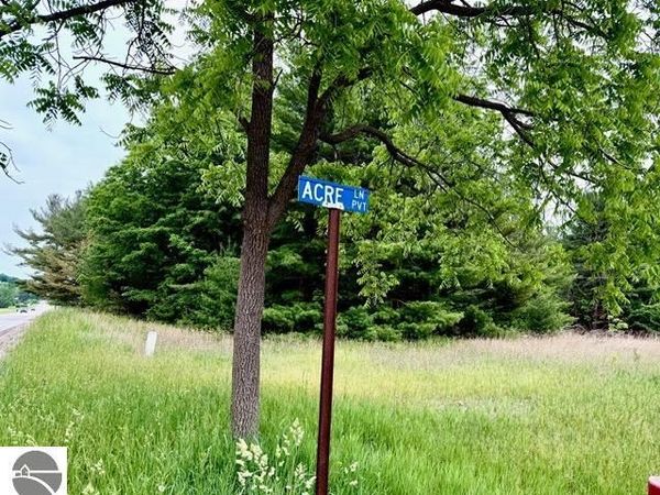 1 M-88 S, Bellaire, MI 49615