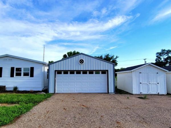 203 W 5th Street, Hosmer, SD 57448
