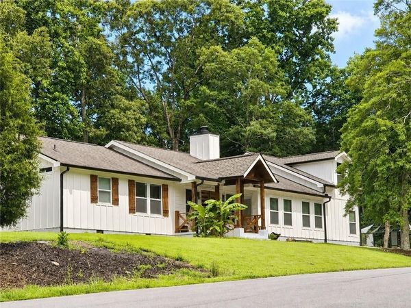 2820 Lullwater Drive, Gainesville, GA 30506