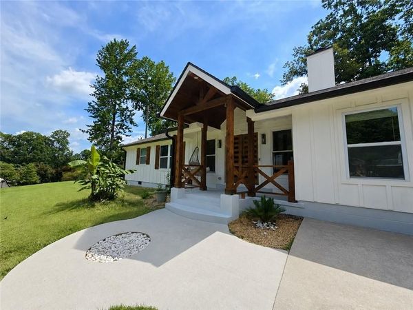 2820 Lullwater Drive , Gainesville, GA 30506
