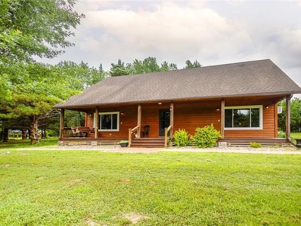 28784 E 1300 Road, Garnett, KS 66032
