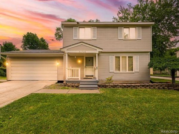 21728 Ruth Street , Farmington Hills, MI 48336