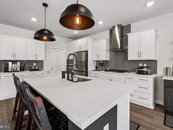 809 FOUNDRY STREET, FREDERICK, MD 21701