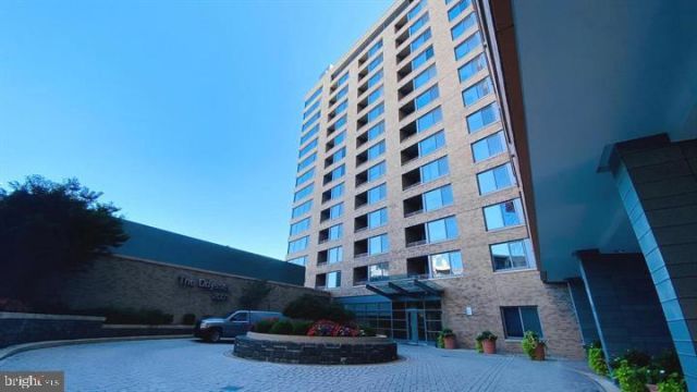 2001 15th Street N, Unit 417, Arlington, VA 22201 Main Photo