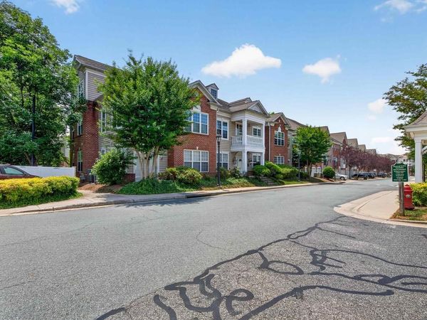 949 GLENWOOD STATION LN, Unit 101, CHARLOTTESVILLE, VA 22901