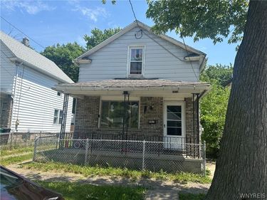 2813 10th Street , Niagara Falls, NY 14305