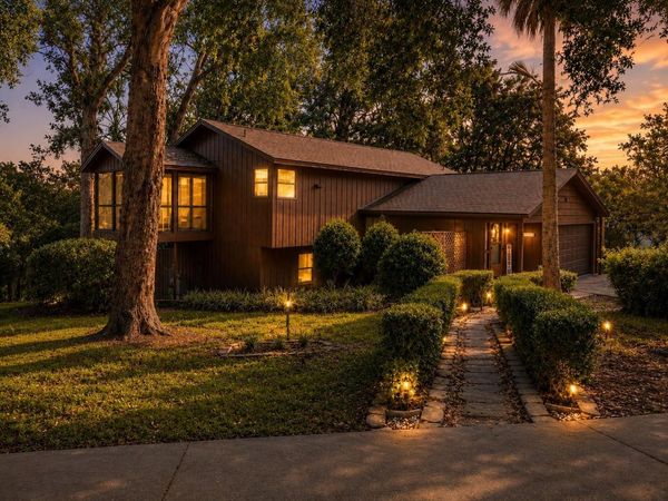 1214 W CROOKED LAKE PLACE , EUSTIS, FL 32726