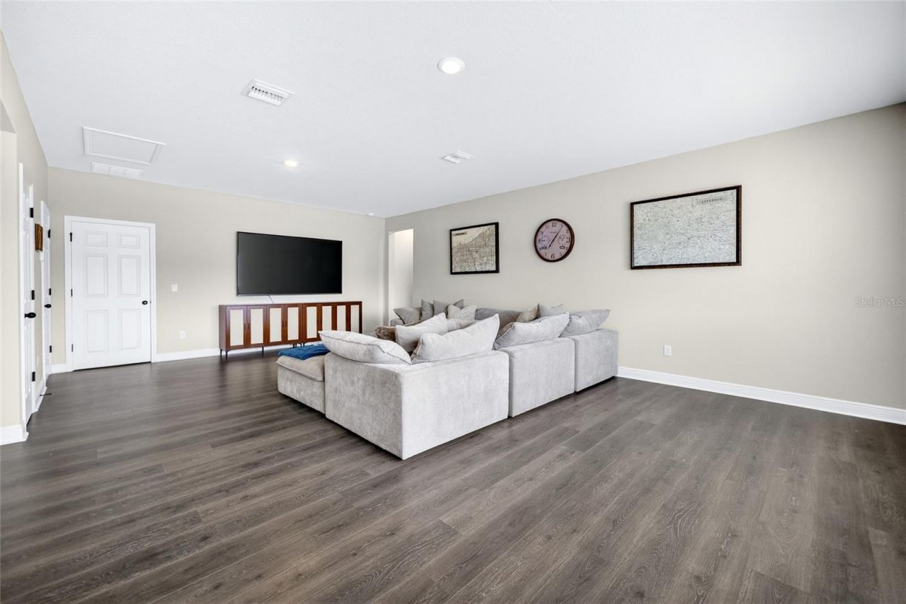 12862 Carmela Circle W, San Antonio, FL 33576 Photo