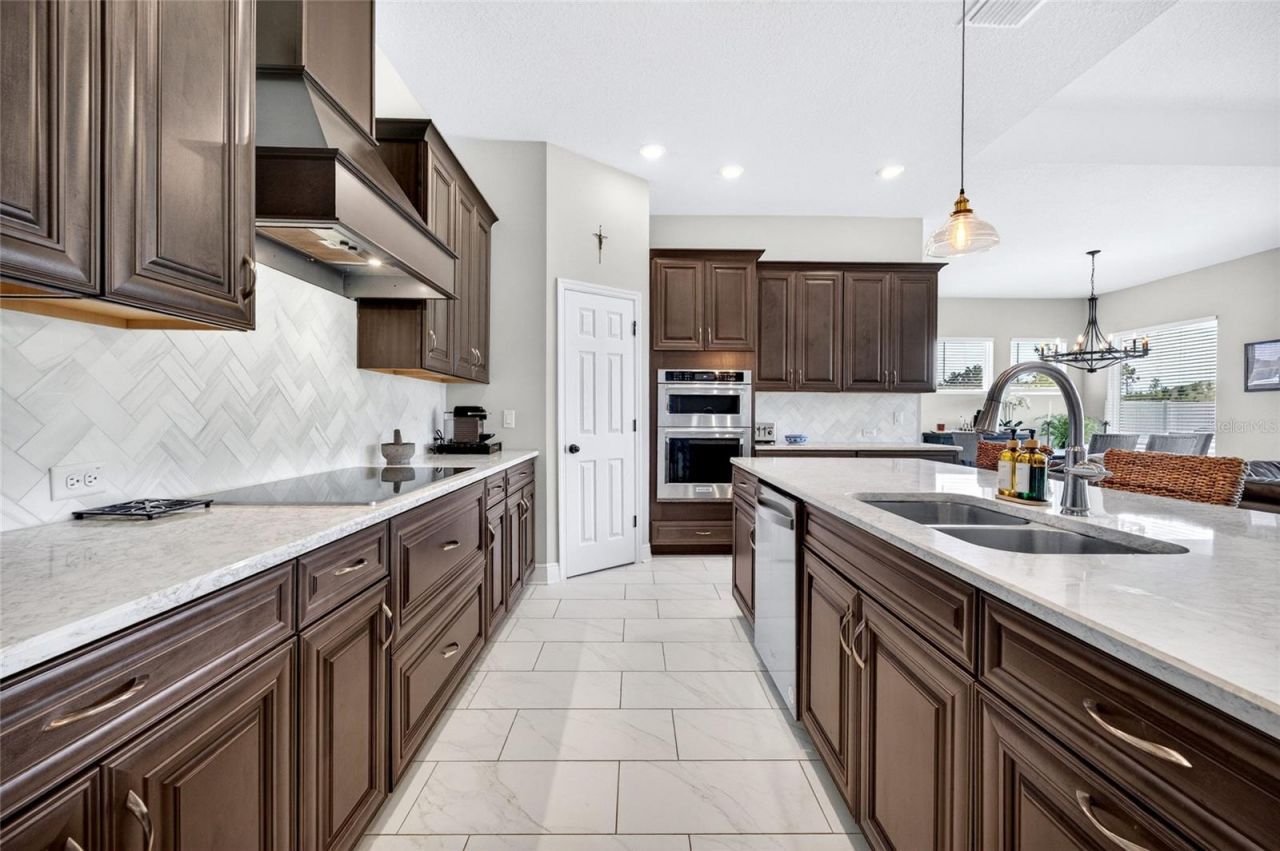 12862 Carmela Circle W, San Antonio, FL 33576 Photo