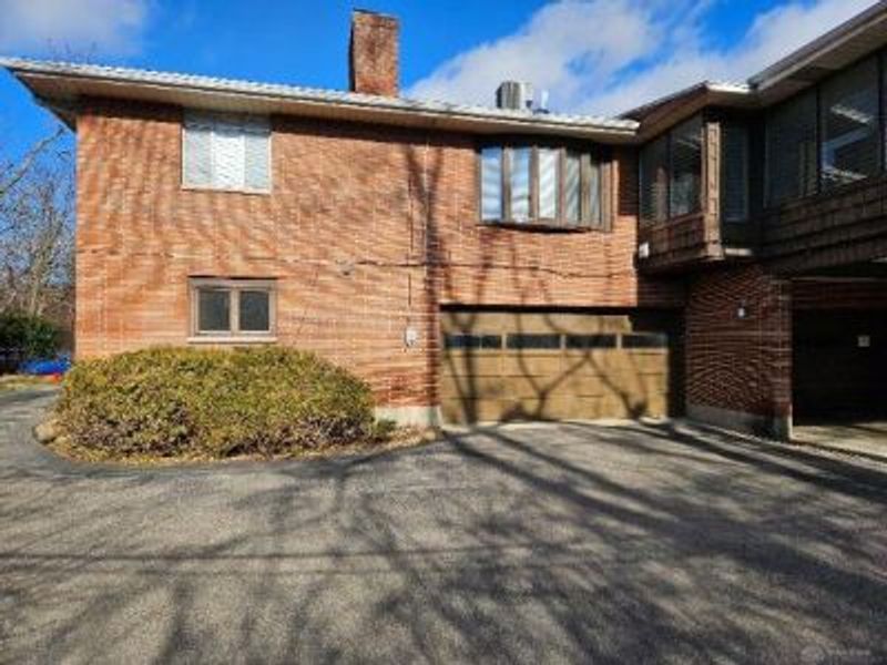 1266 Westcliff Court, Kettering, OH 45409 Photo 2