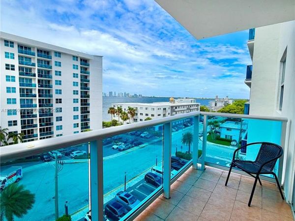 7501 E Treasure Dr , Unit 6T, North Bay Village, FL 33141