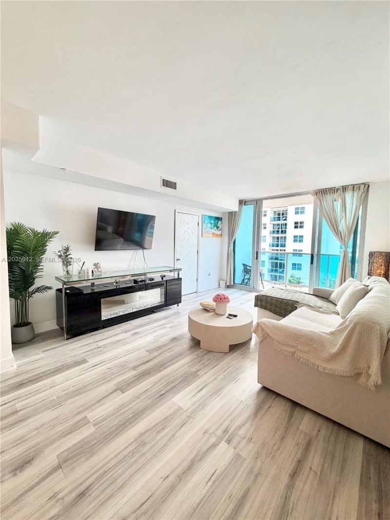 7501 E Treasure Dr , Unit 6T, North Bay Village, FL 33141 Photo