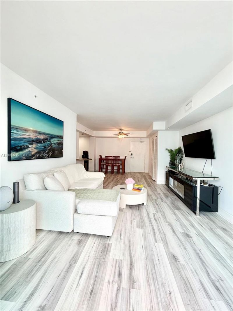 7501 E Treasure Dr , Unit 6T, North Bay Village, FL 33141 Photo