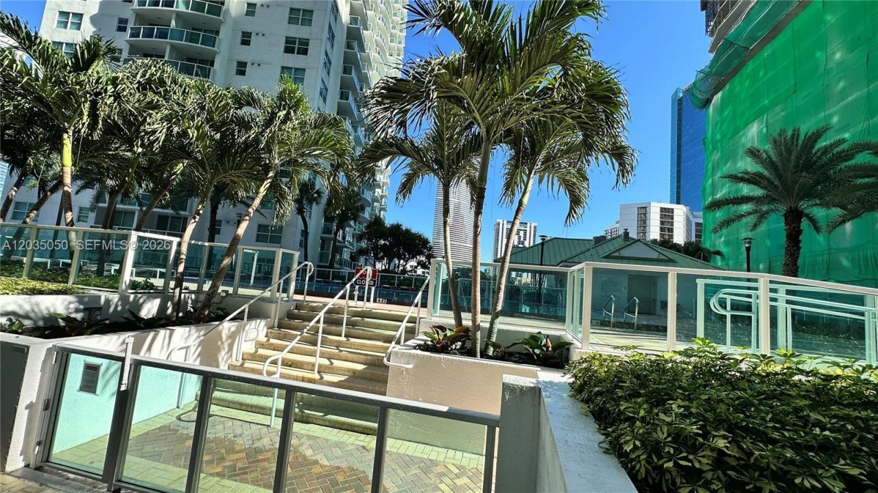 41 SE 5th St, Unit 1104, Miami, FL 33131 Photo