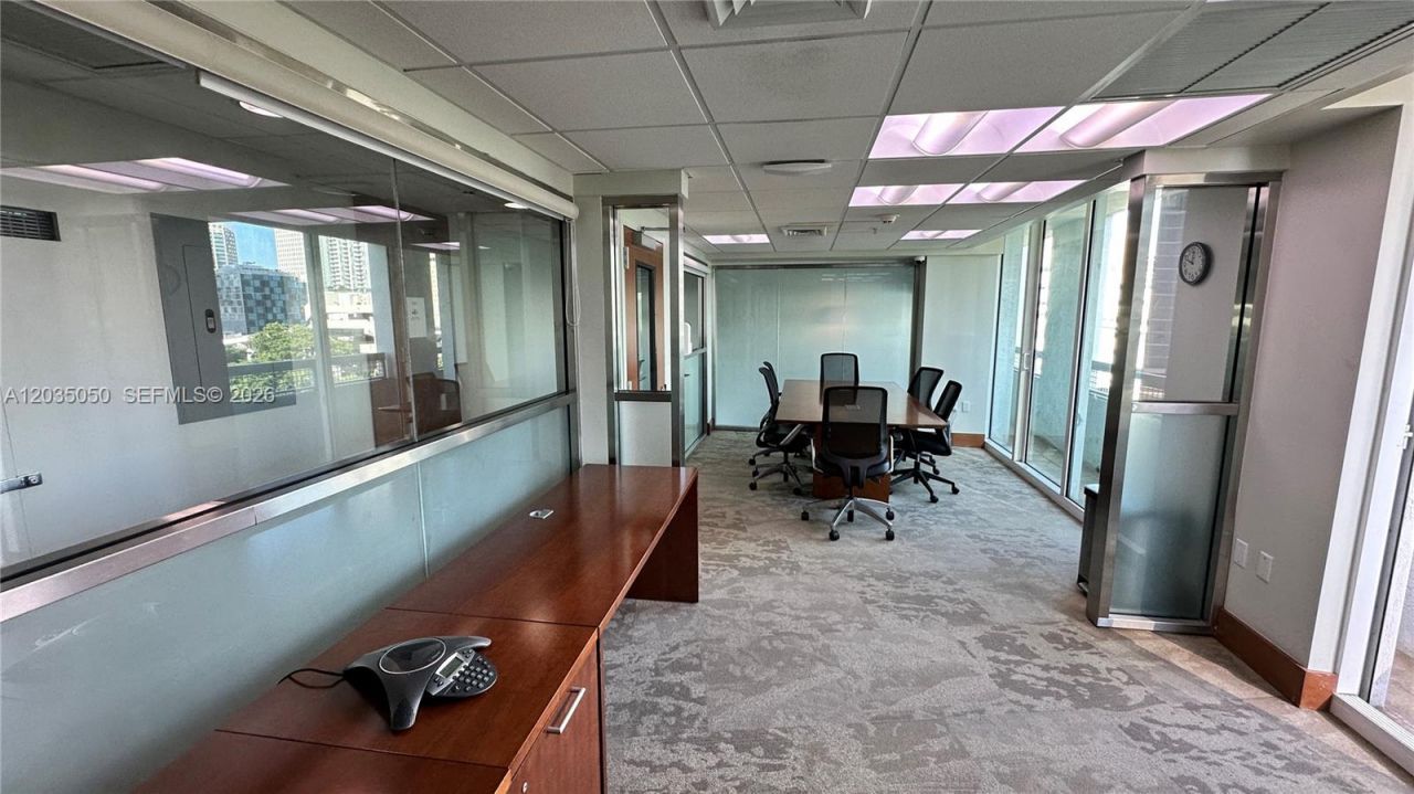 41 SE 5th St, Unit 1104, Miami, FL 33131 Photo