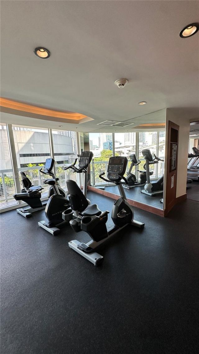 41 SE 5th St, Unit 1104, Miami, FL 33131 Photo