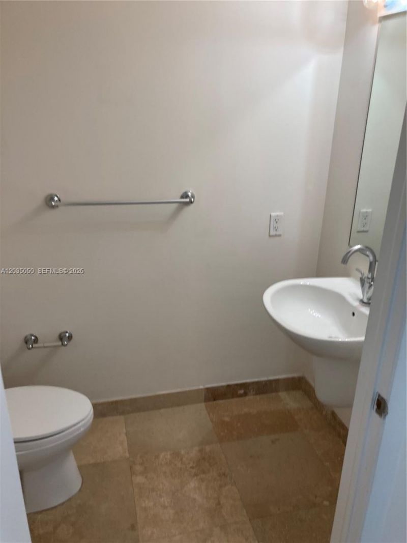 41 SE 5th St, Unit 1104, Miami, FL 33131 Photo