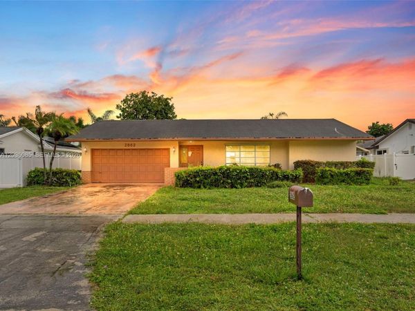 2862 SW 13th Ct , Deerfield Beach, FL 33442