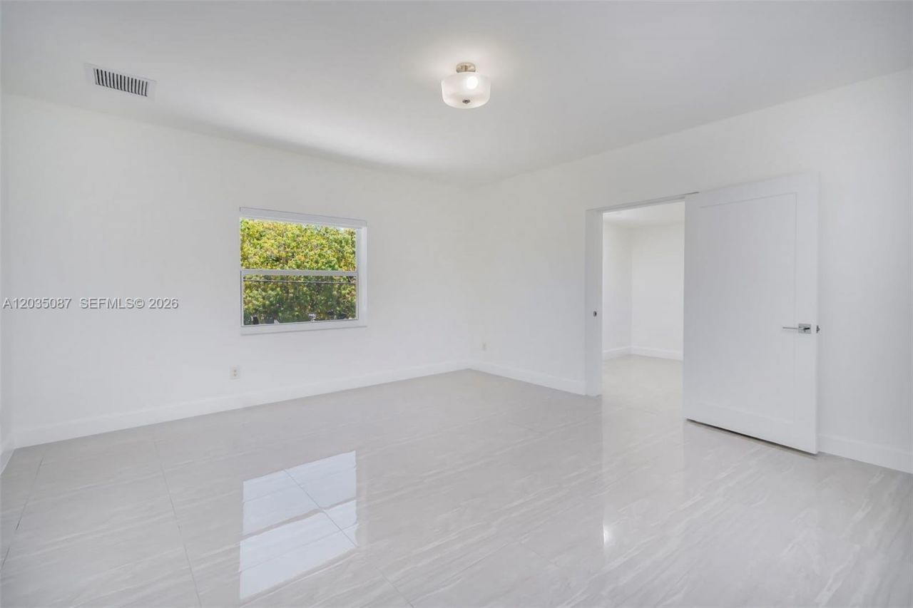 590 SW 23rd Ave, Miami, FL 33135 Photo