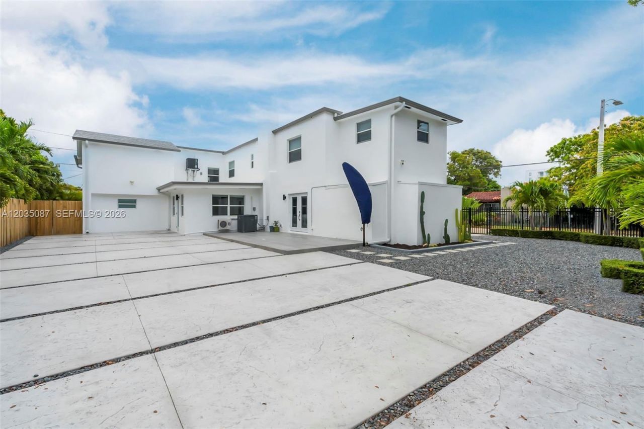 590 SW 23rd Ave, Miami, FL 33135 Photo