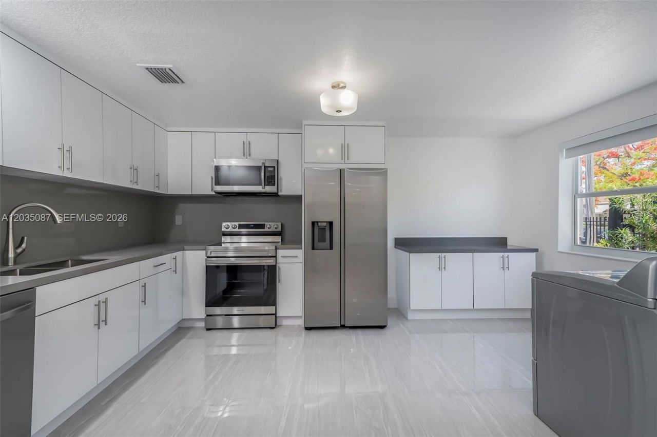590 SW 23rd Ave, Miami, FL 33135 Photo