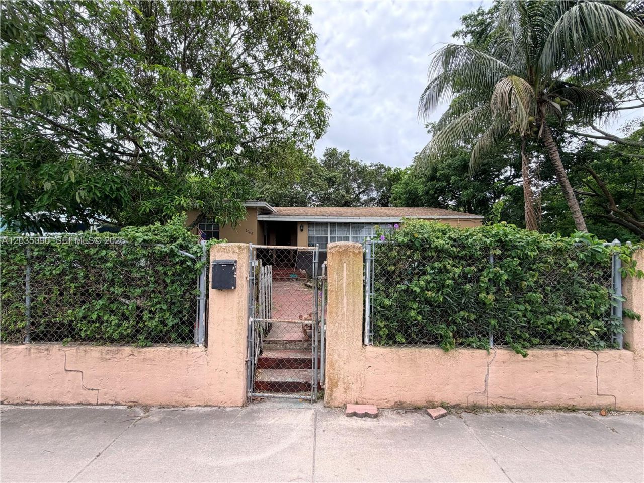 1068 NW 34th St, Miami, FL 33127 Photo