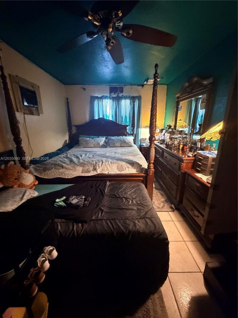 1068 NW 34th St, Miami, FL 33127 Photo