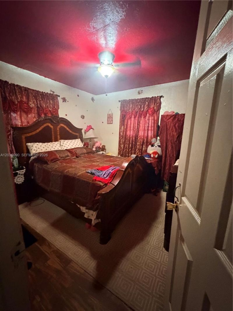 1068 NW 34th St, Miami, FL 33127 Photo