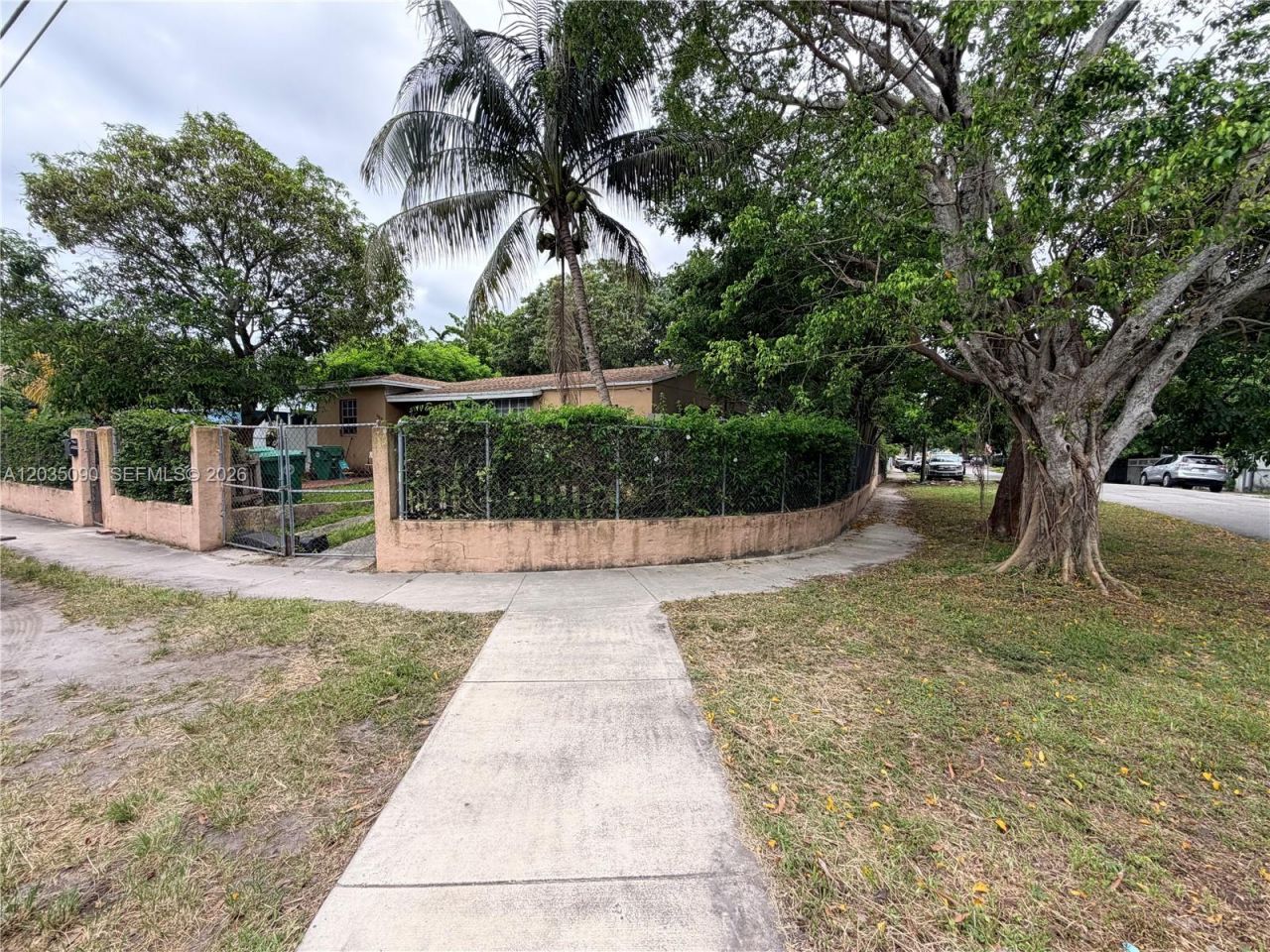 1068 NW 34th St, Miami, FL 33127 Photo