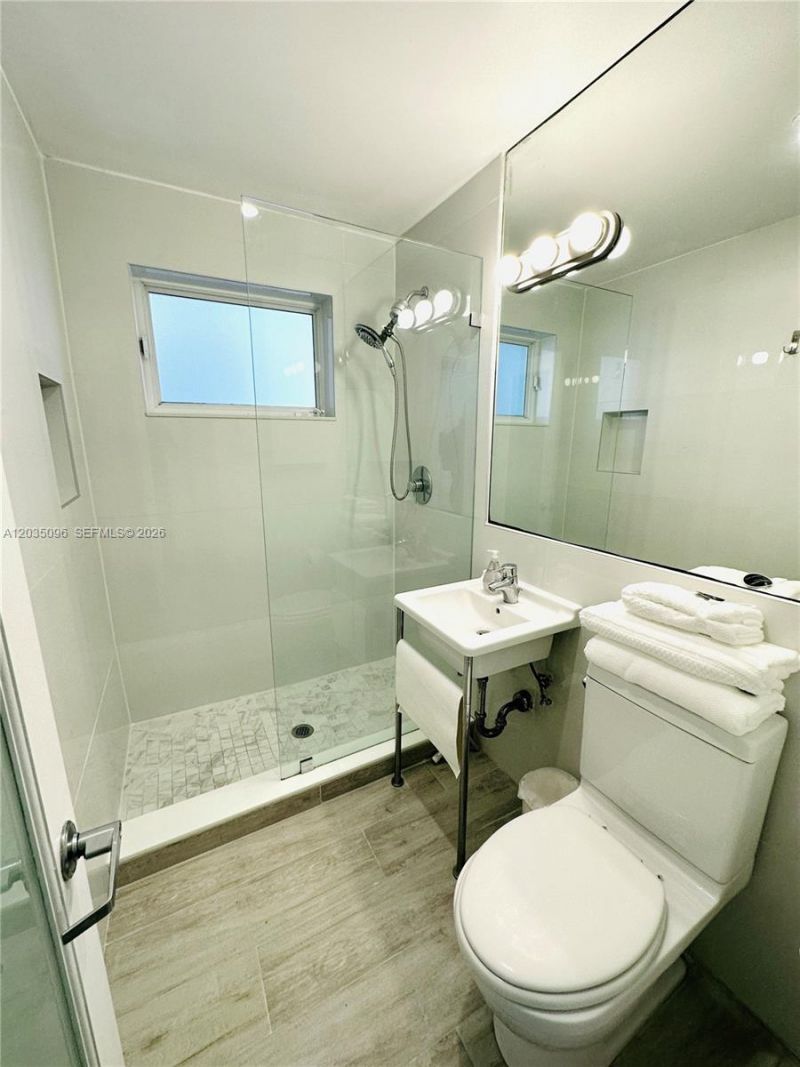 745 13th St , Unit 6, Miami Beach, FL 33139 Photo