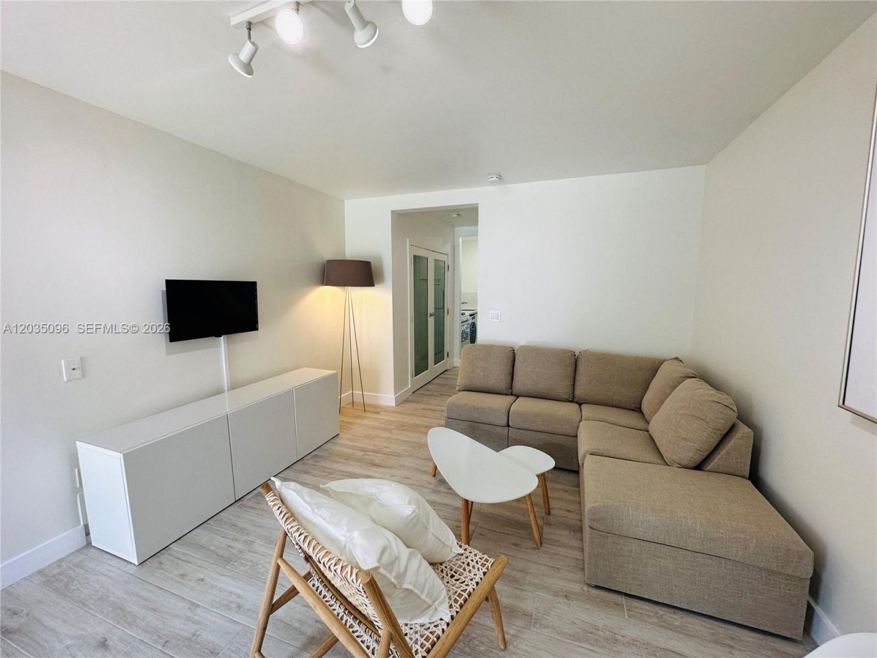 745 13th St , Unit 6, Miami Beach, FL 33139 Photo