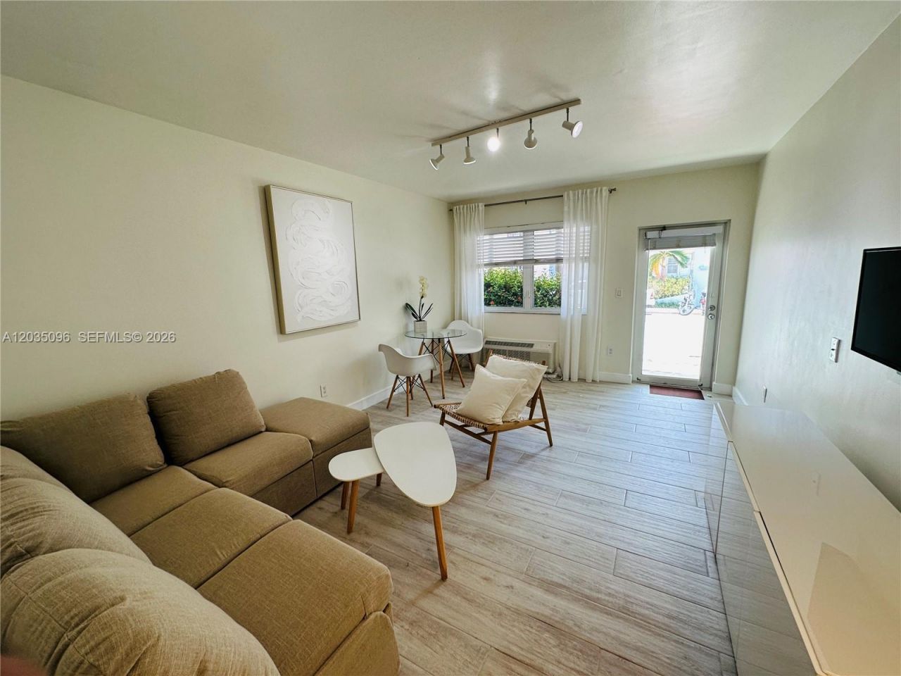 745 13th St , Unit 6, Miami Beach, FL 33139 Photo