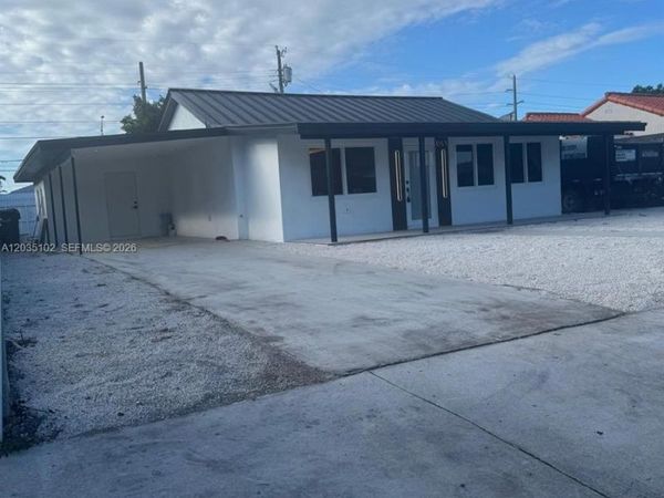 841 NE 4th Pl, Hialeah, FL 33010