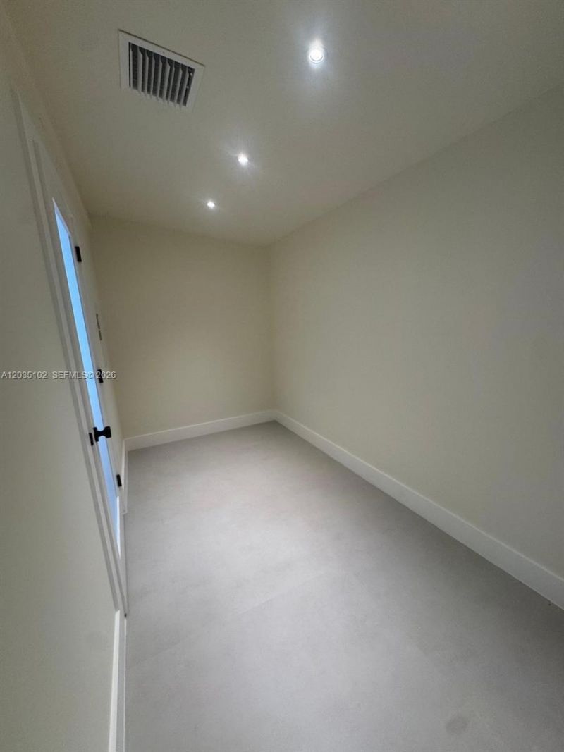 841 NE 4th Pl, Hialeah, FL 33010 Photo