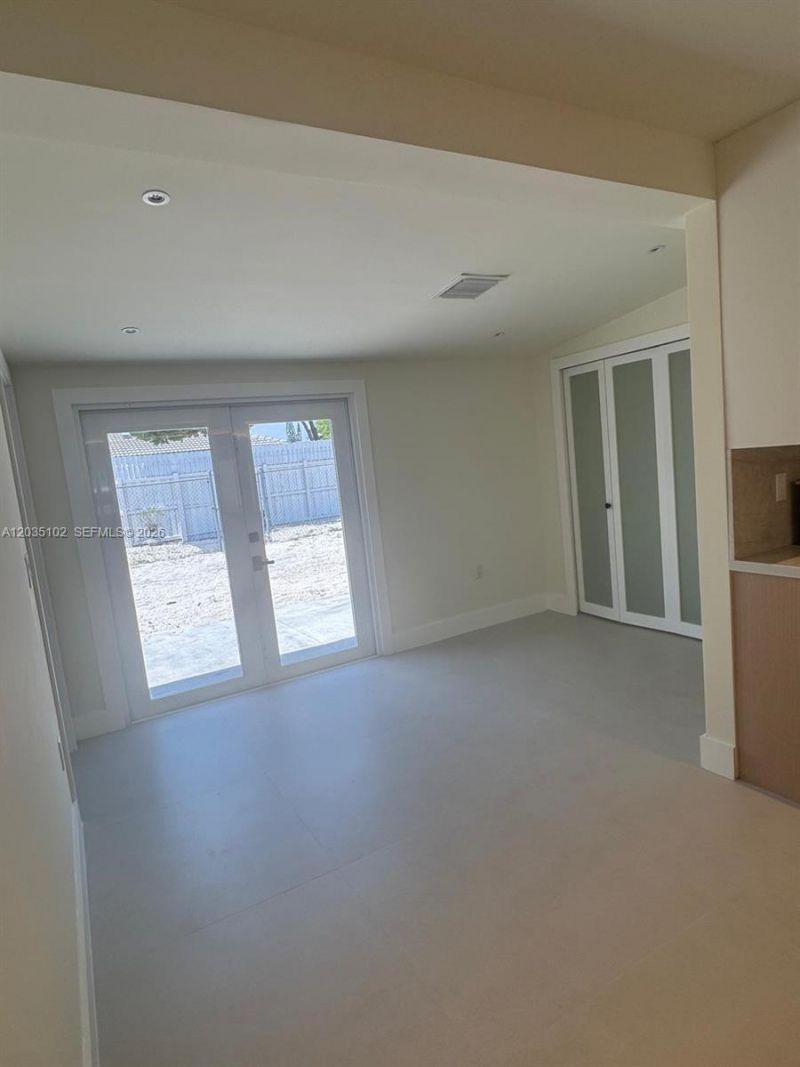 841 NE 4th Pl, Hialeah, FL 33010 Photo