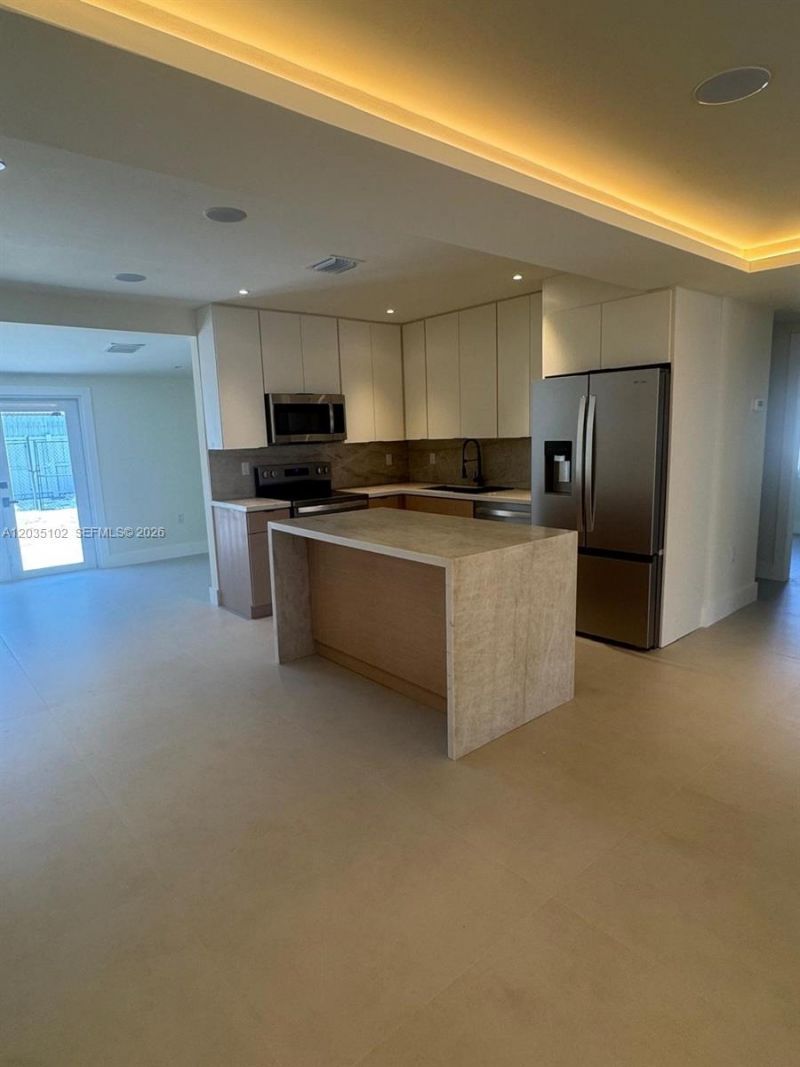 841 NE 4th Pl, Hialeah, FL 33010 Photo