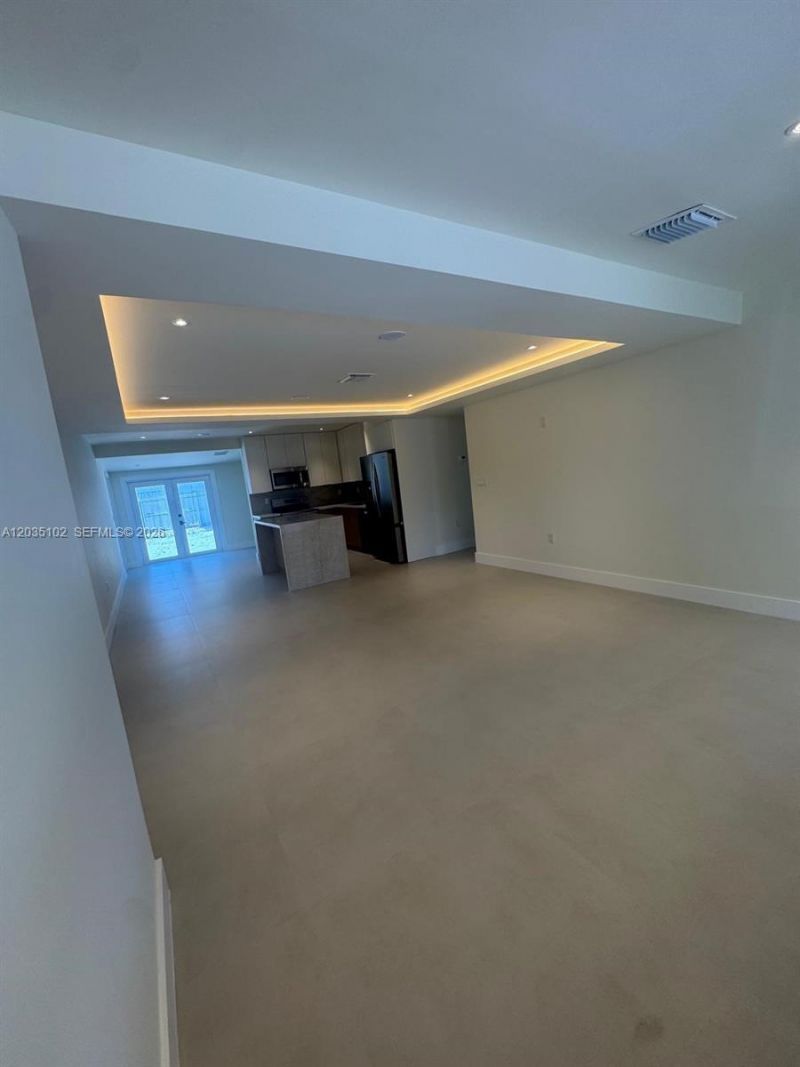 841 NE 4th Pl, Hialeah, FL 33010 Photo