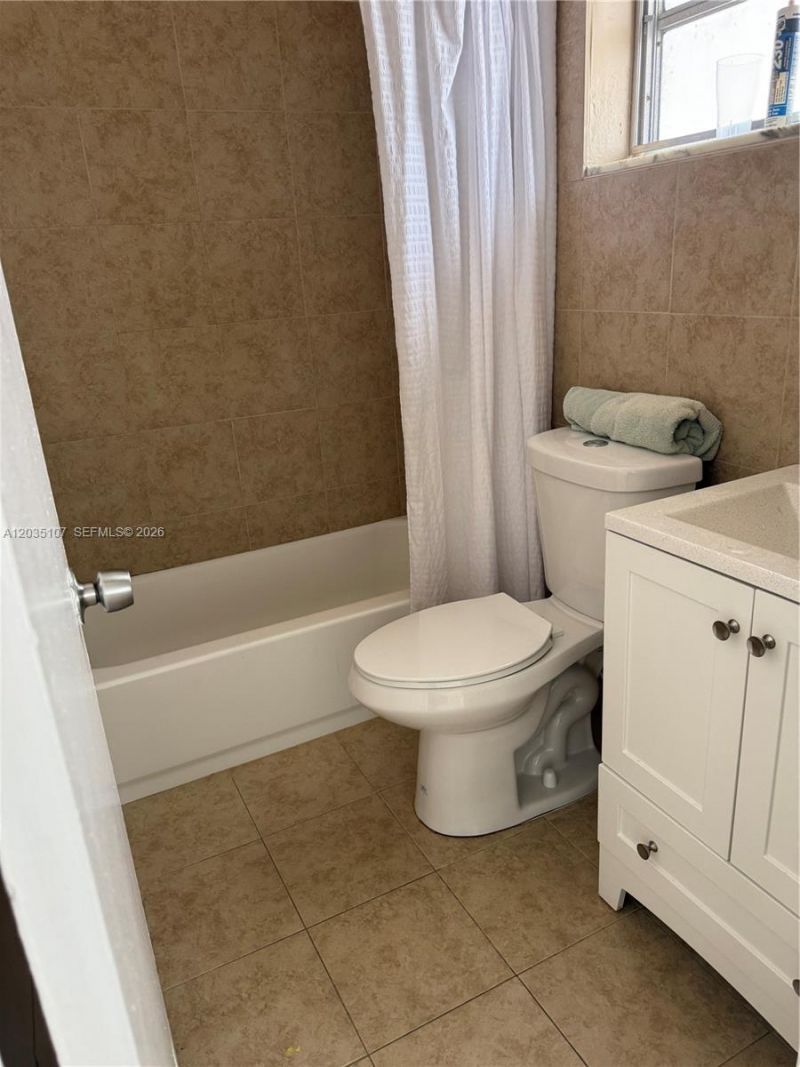166 W 8th St , Unit 3, Hialeah, FL 33010 Photo