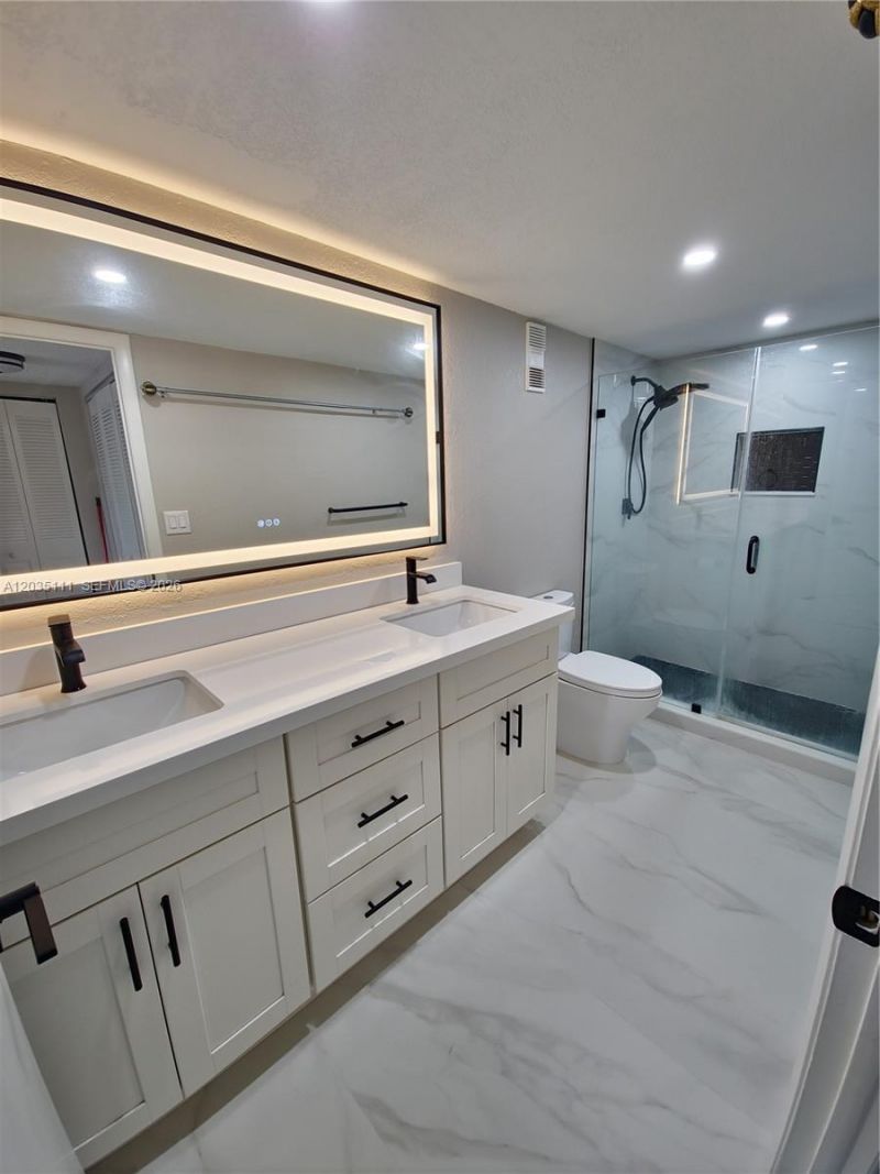 1300 NE Miami Gardens Dr , Unit 308E, Miami, FL 33179 Photo