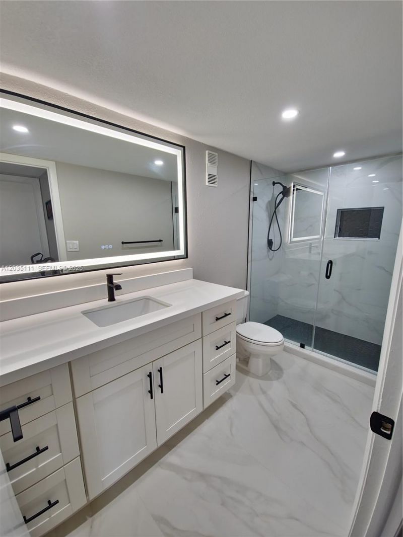1300 NE Miami Gardens Dr , Unit 308E, Miami, FL 33179 Photo