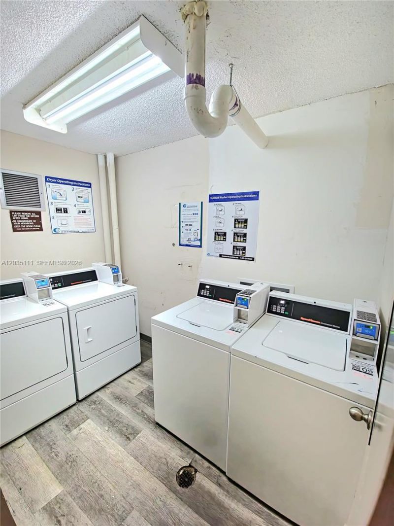 1300 NE Miami Gardens Dr , Unit 308E, Miami, FL 33179 Photo