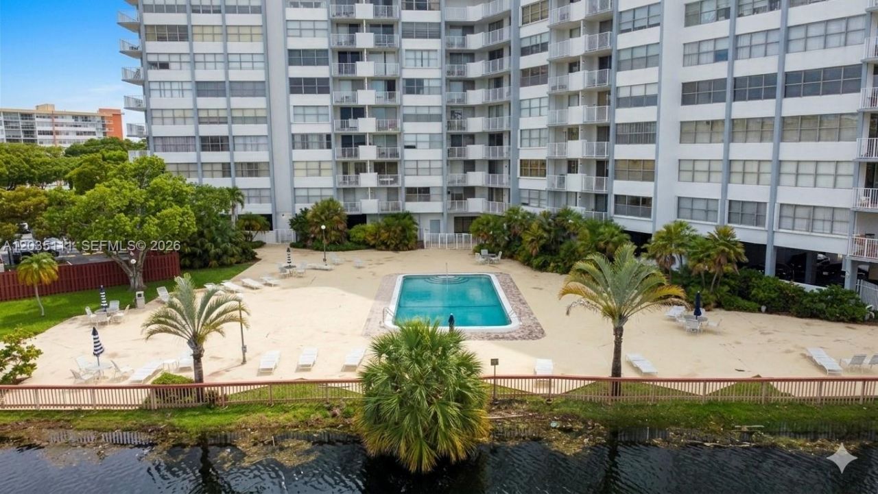 1300 NE Miami Gardens Dr , Unit 308E, Miami, FL 33179 Photo