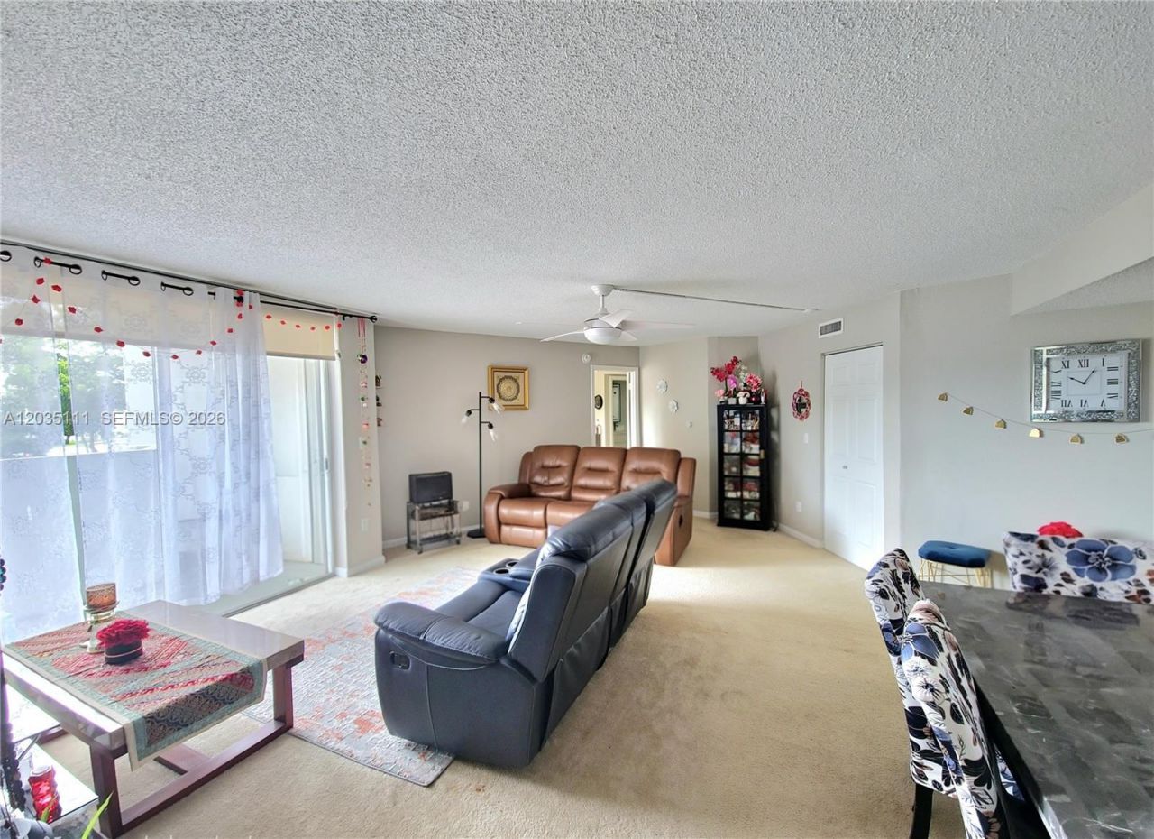 1300 NE Miami Gardens Dr , Unit 308E, Miami, FL 33179 Photo